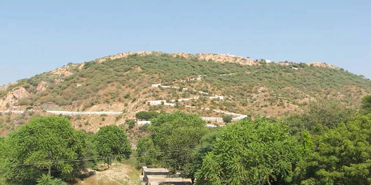 Govardhan Hill (Giriraj Ji) near Mathura