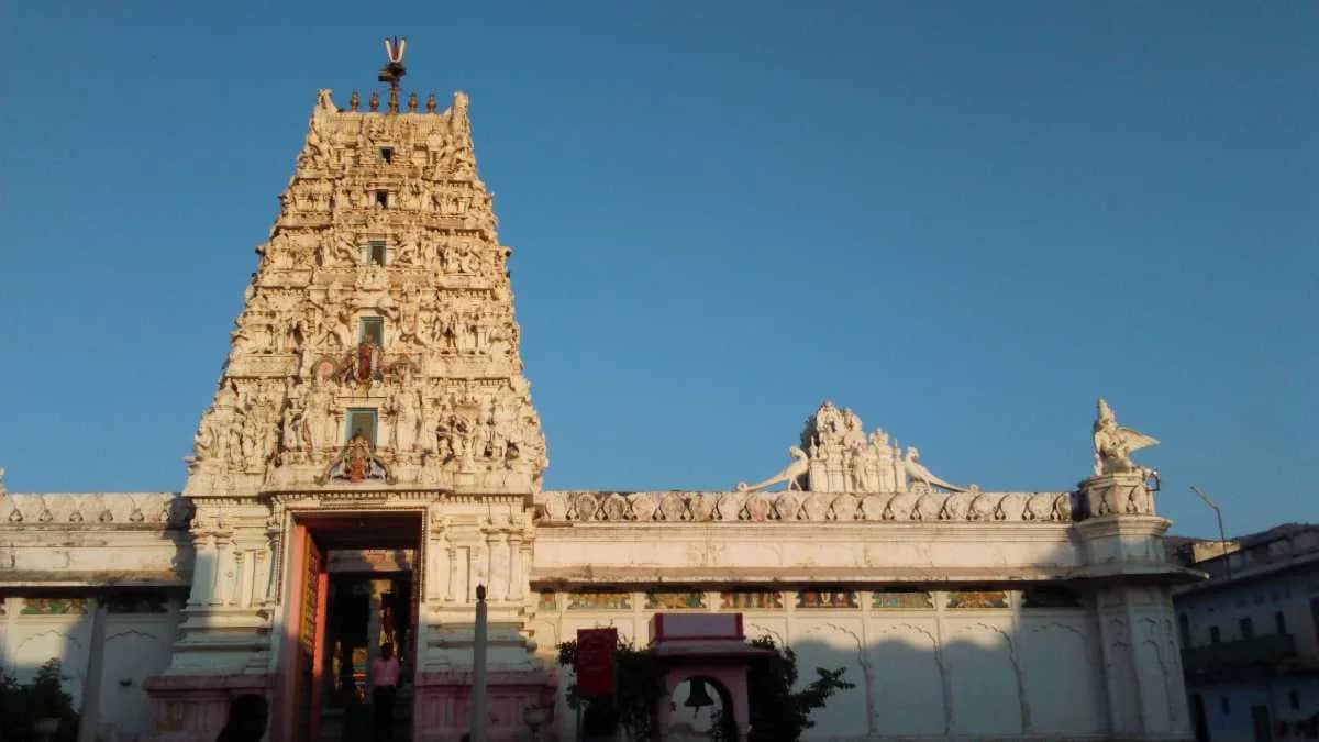2 Days Mathura Vrindavan Tour from Delhi